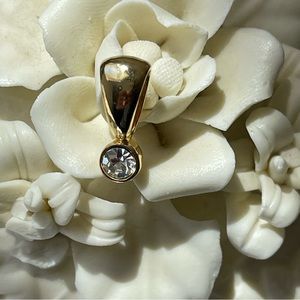 Single Clear Round Crystal Rhinestone in Gold Tone | Pendant Only